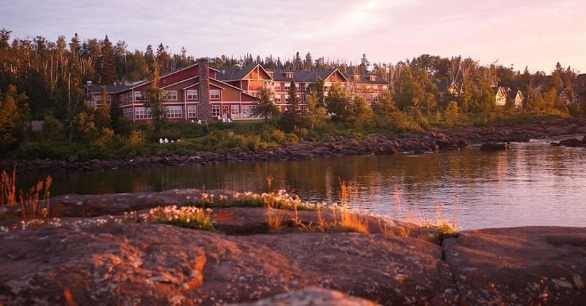 Cove Point Lodge Beaver Bay Eksteriør billede