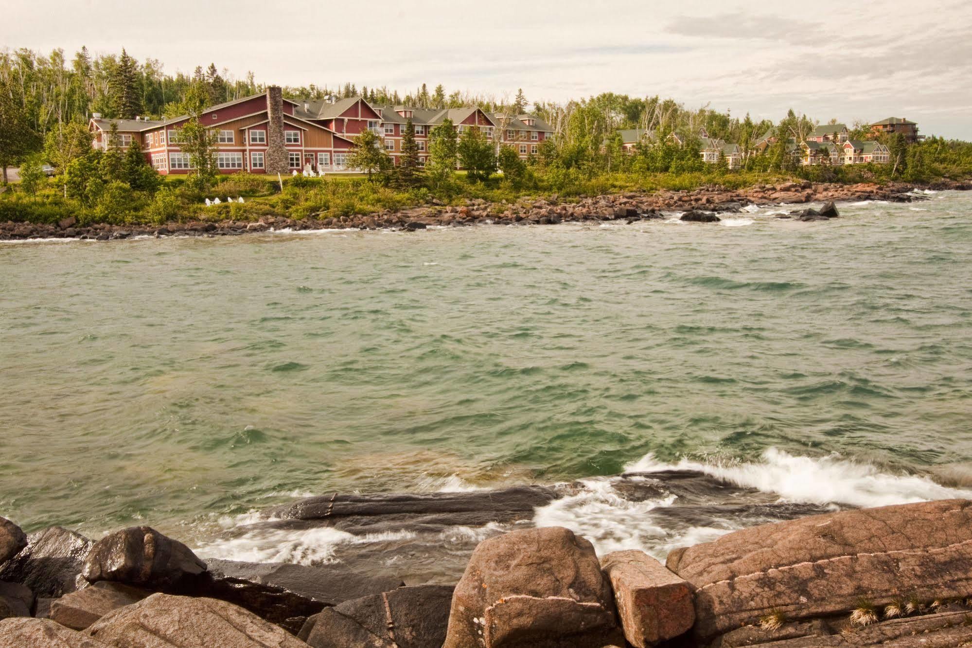 Cove Point Lodge Beaver Bay Eksteriør billede