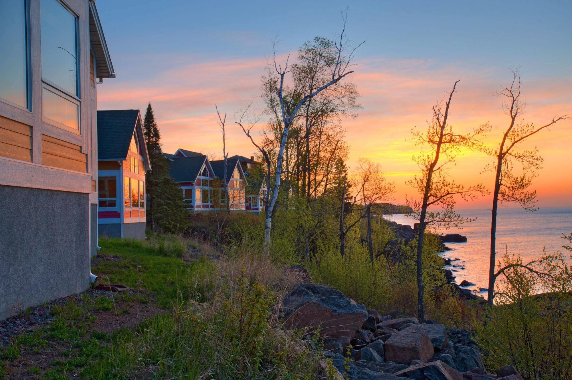 Cove Point Lodge Beaver Bay Eksteriør billede